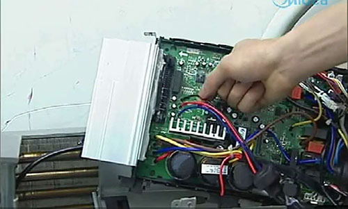 山亭美的空调电话是多少